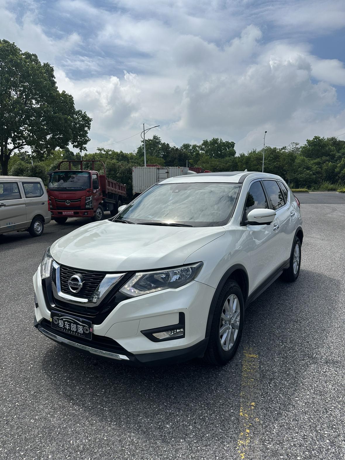 Nissan X-Trail 2.0L CVT 2WD Smart Connect Comfort (2L) 2019