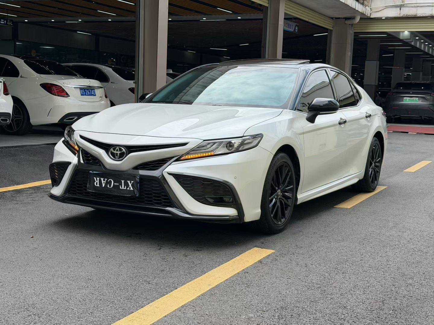 Toyota Camry S Knight 2022