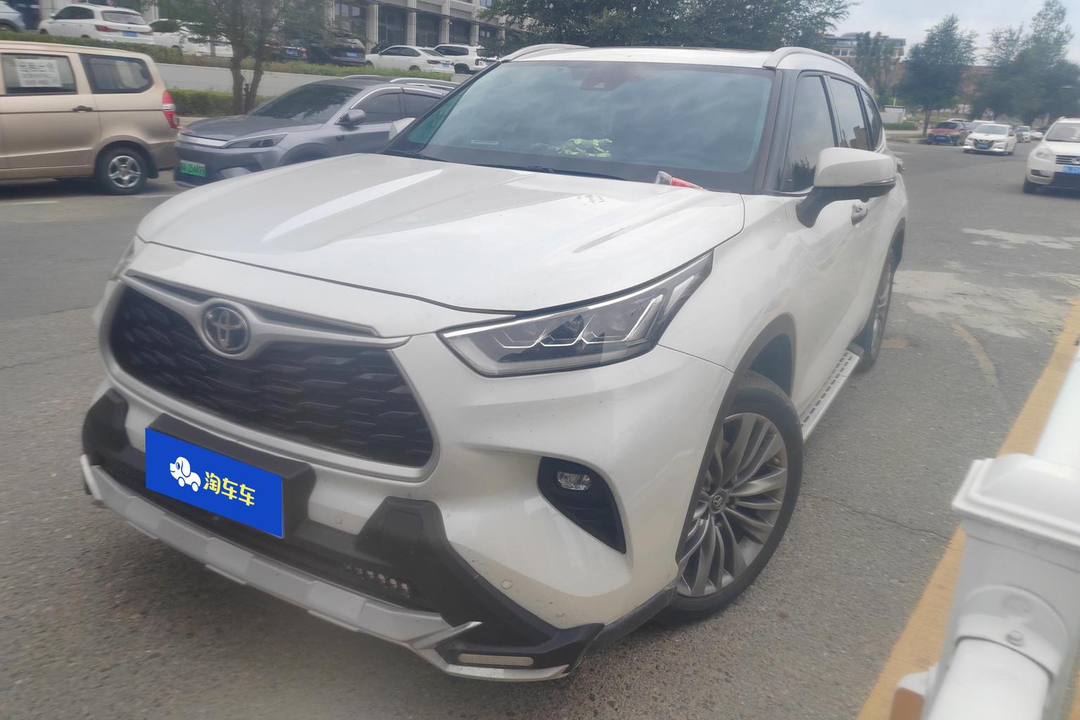 Toyota Highlander Premium 7-Seater AWD (2L) 2022