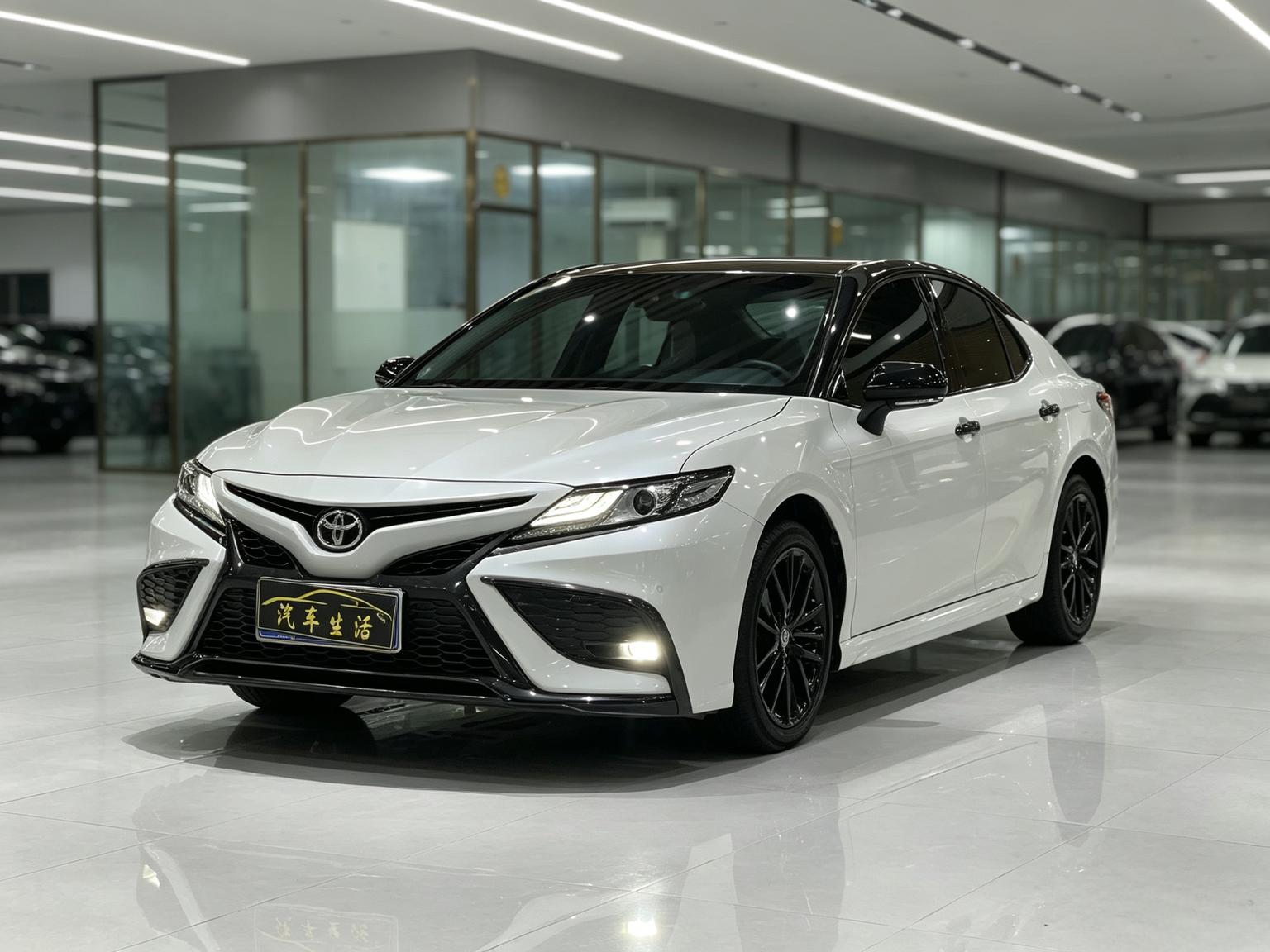 Toyota Camry S Knight 2022
