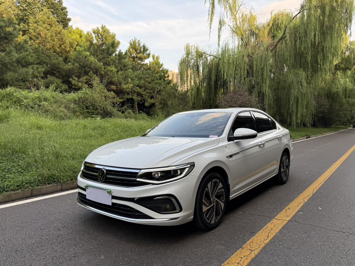 Volkswagen Bora 300TSI DSG Noble 2024