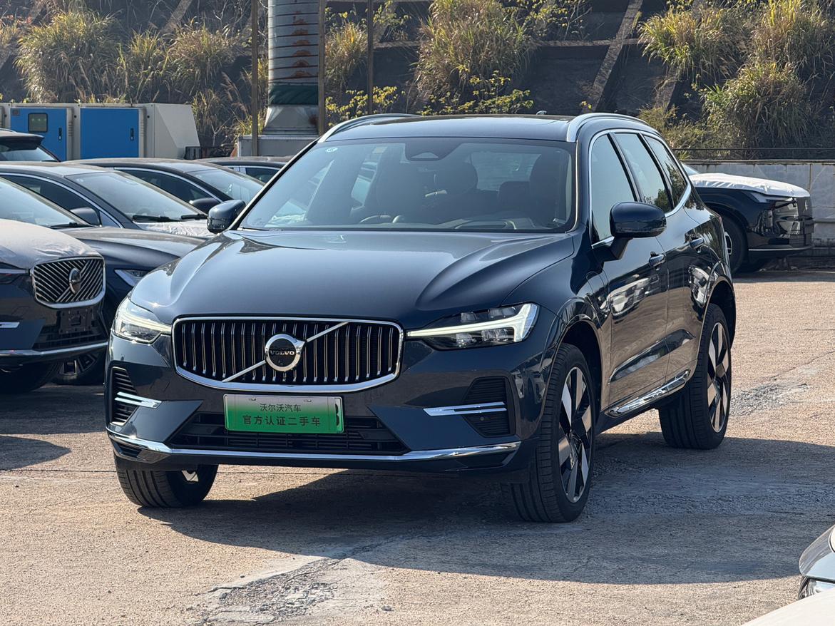 Volvo XC60-Phev T8 AWD Long Range Intelligent Premium Luxury (2L) 2024