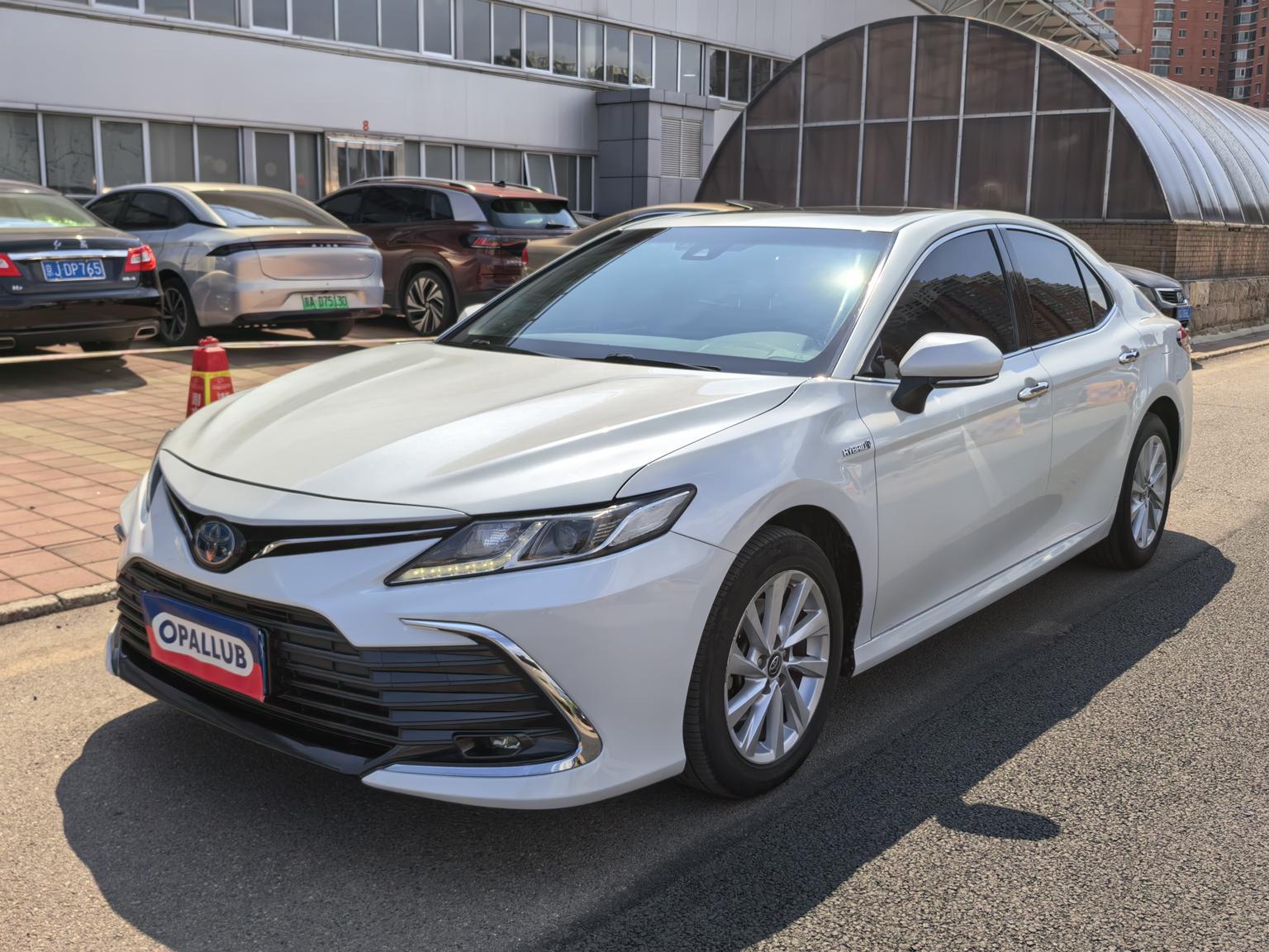 Toyota Camry 2.5HG Deluxe 2021