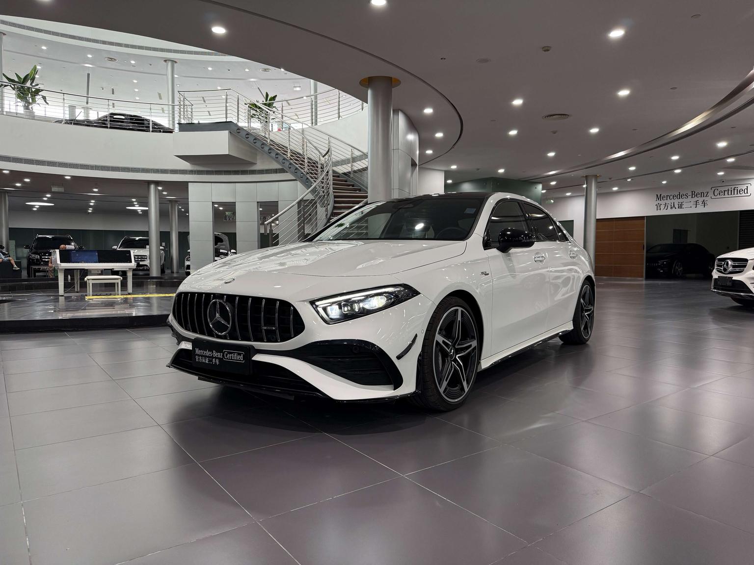 Mercedes Benz Class-A AMG A 35 L 4MATIC 2025