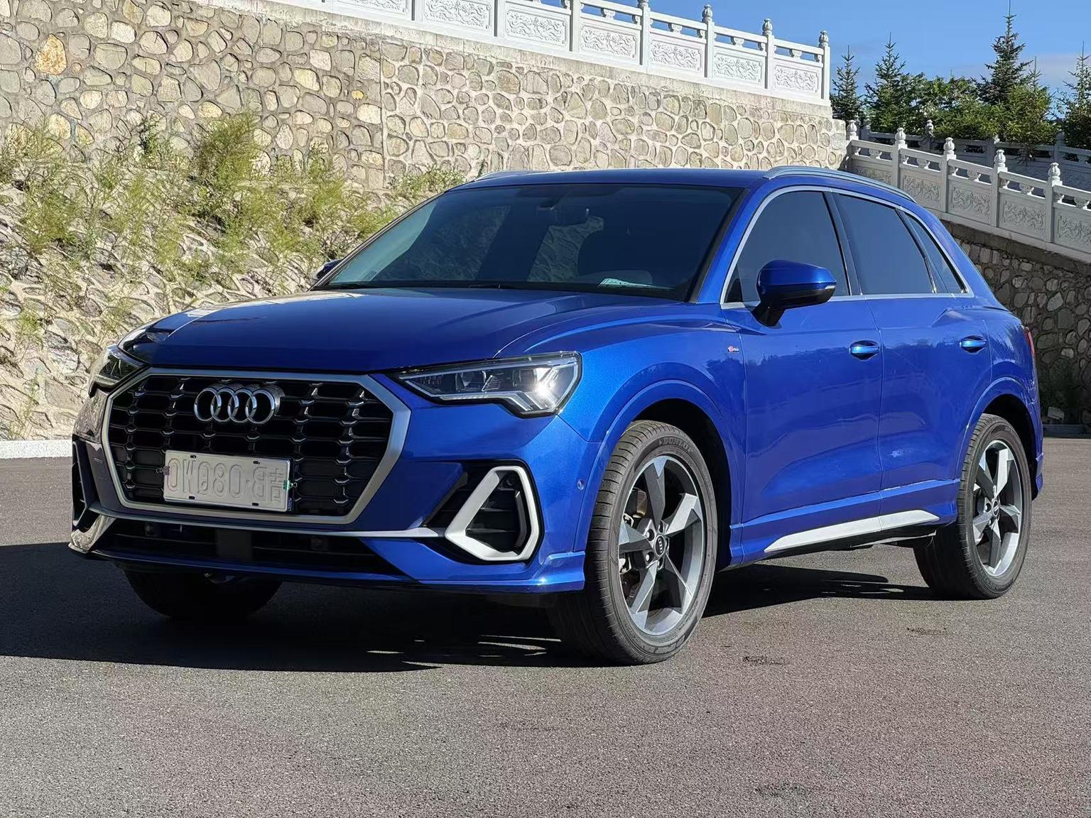 Audi Q3 35 TFSI Fashion Dynamic (1.4L) 2021