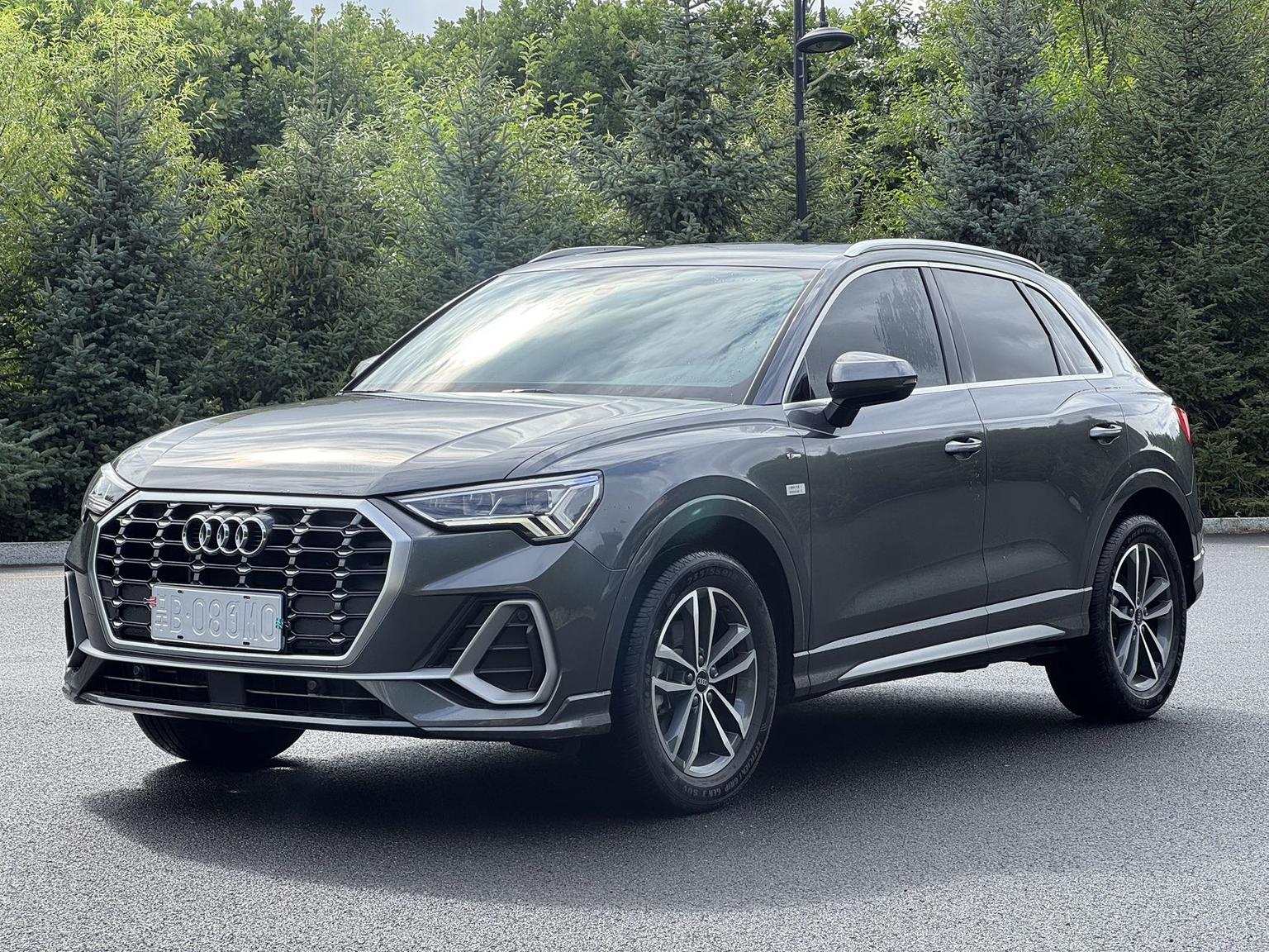 Audi Q3 35 TFSI Fashion Elegant (1.4L) 2022