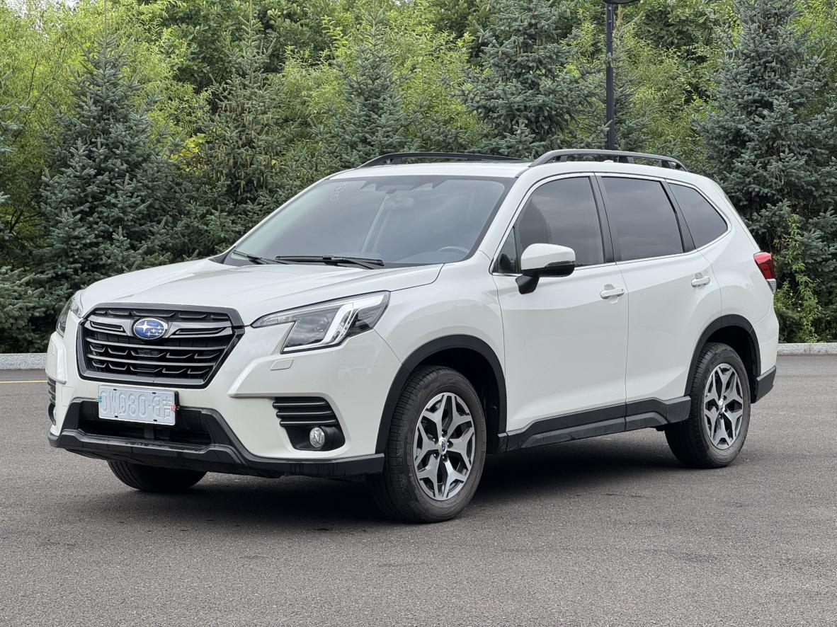 Subaru Forester 2.0i AWD Luxury 2022