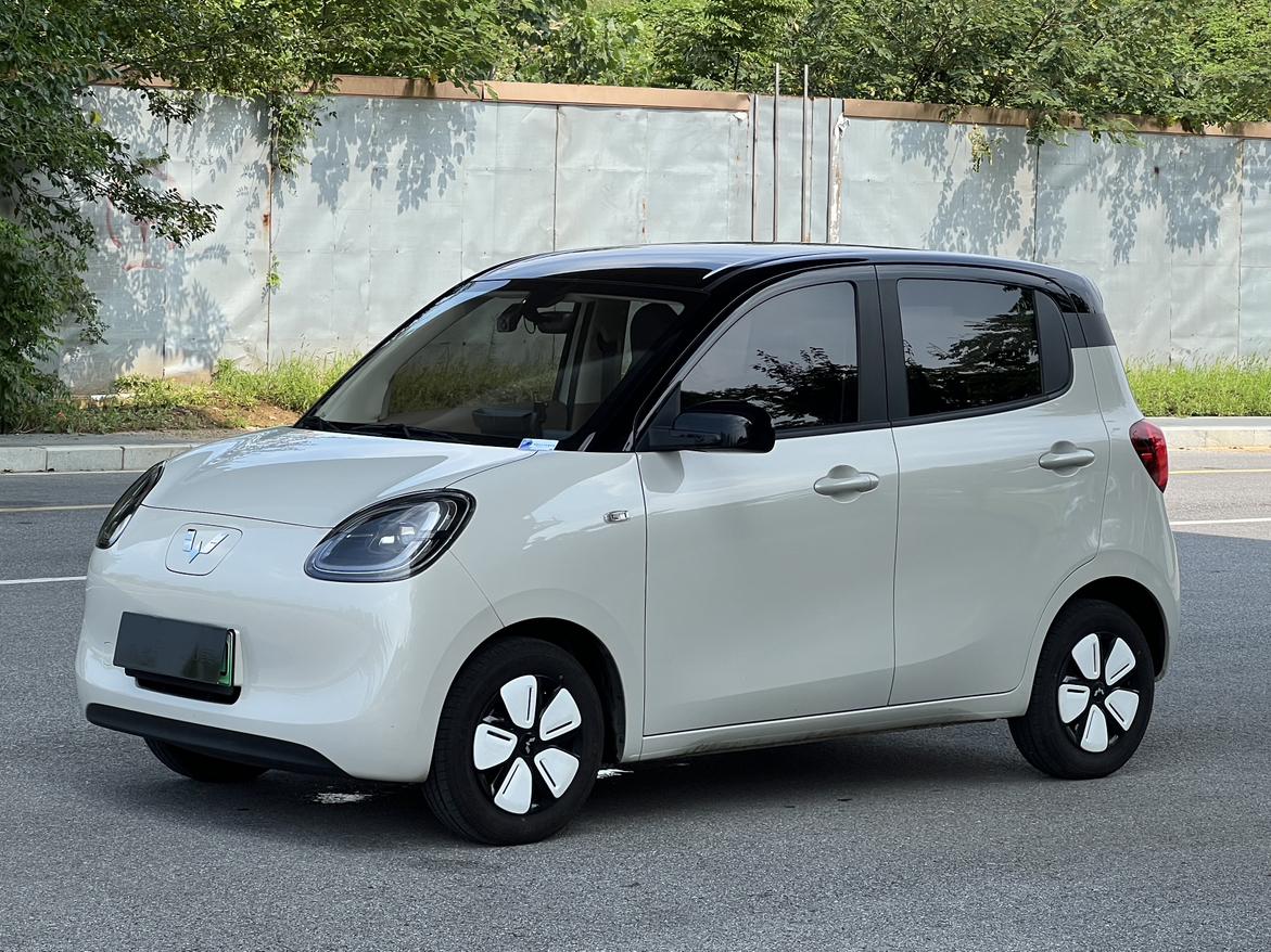 Wuling Miniev 205km LFP Four-Door Premium Plus 2025