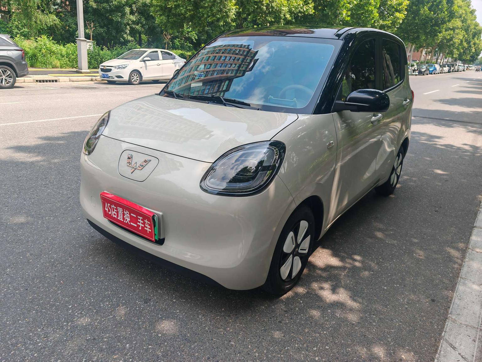 Wuling Miniev 205km LFP Four-Door Premium Plus 2025
