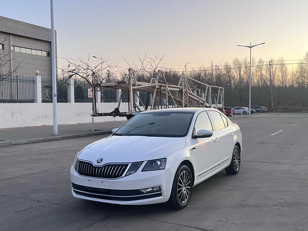 Skoda Octavia 1.5L Auto Intelligent Luxury China VI 2020