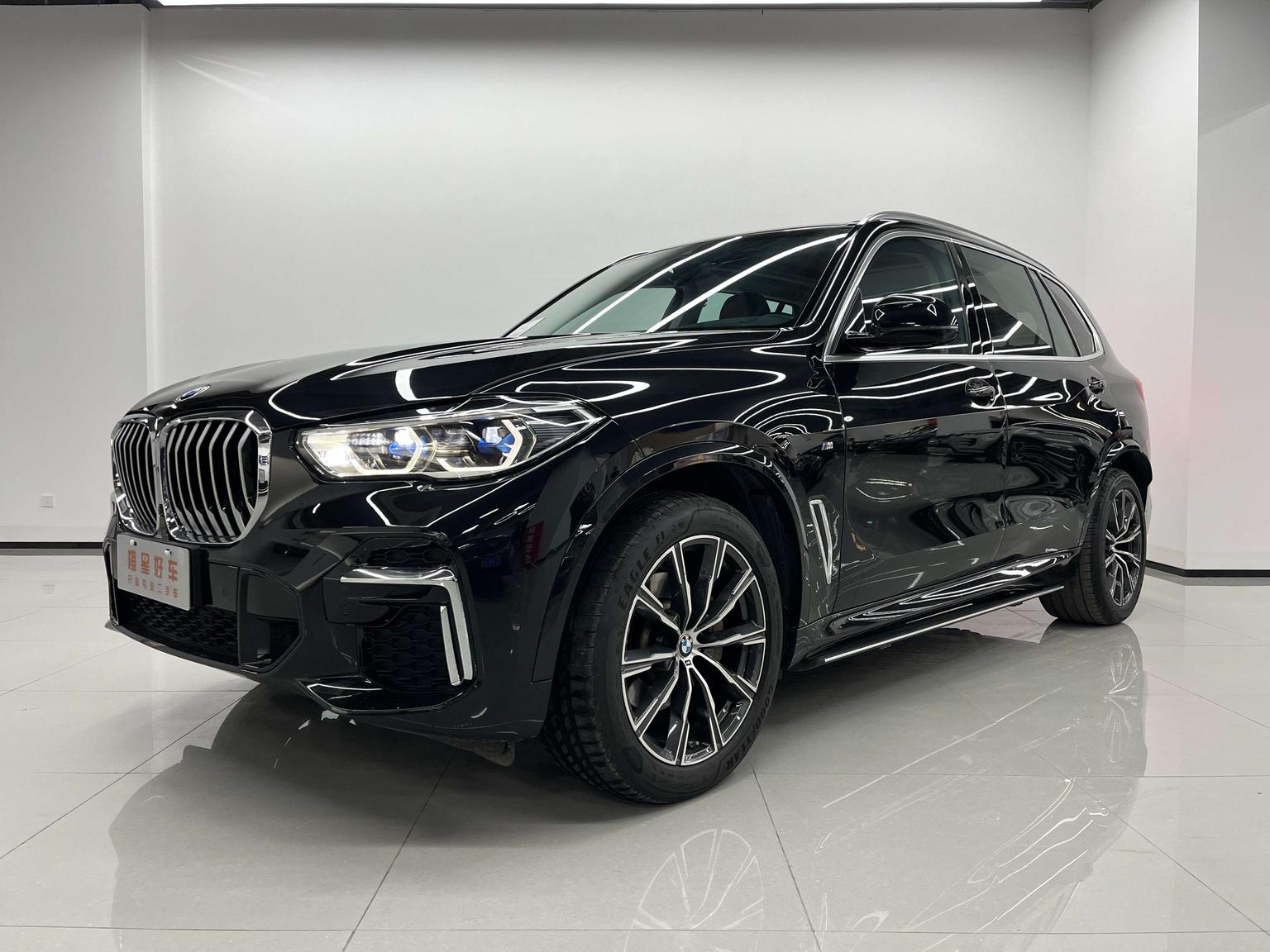 BMW X5 xDrive30Li Exclusive M Sport Package (2L) 2022