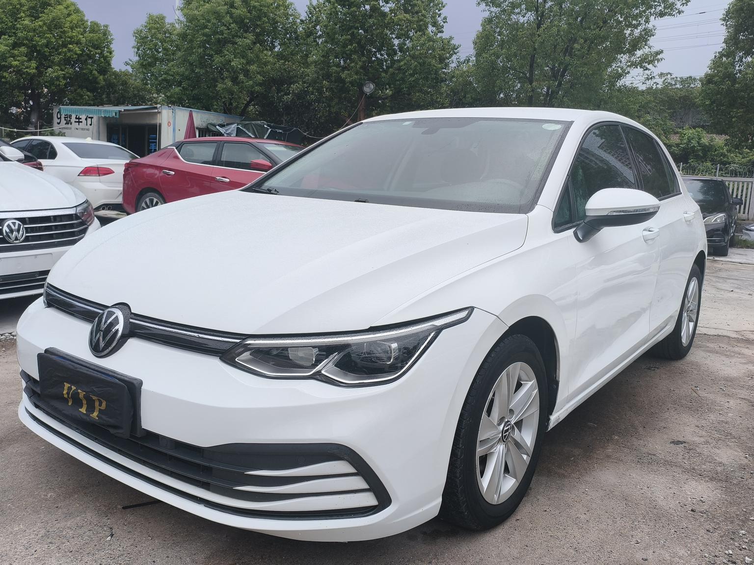 Volkswagen Golf 200TSI DSG 2023
