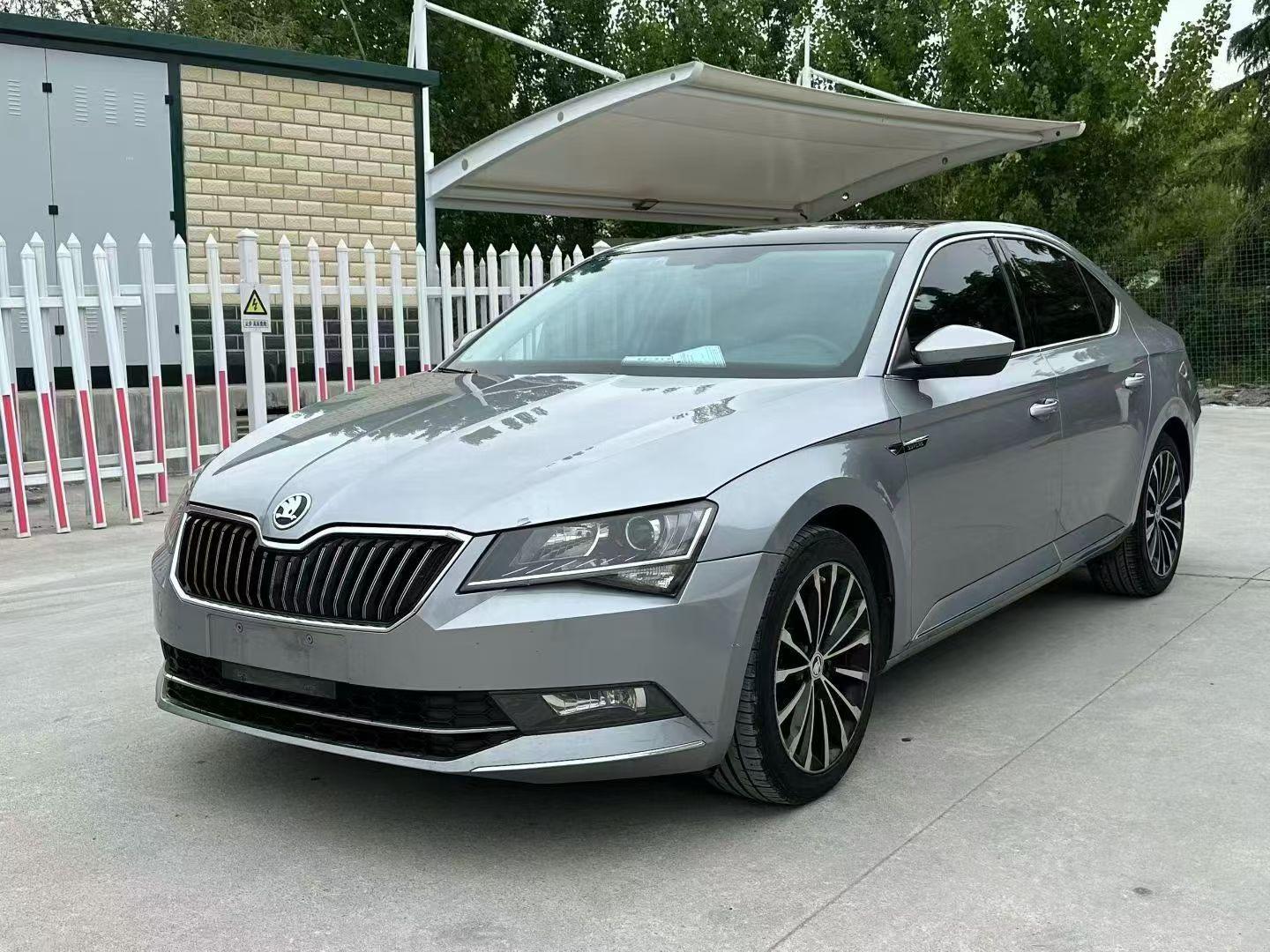 Skoda Superb 280 TSI DSG Comfort (1.4L) 2019