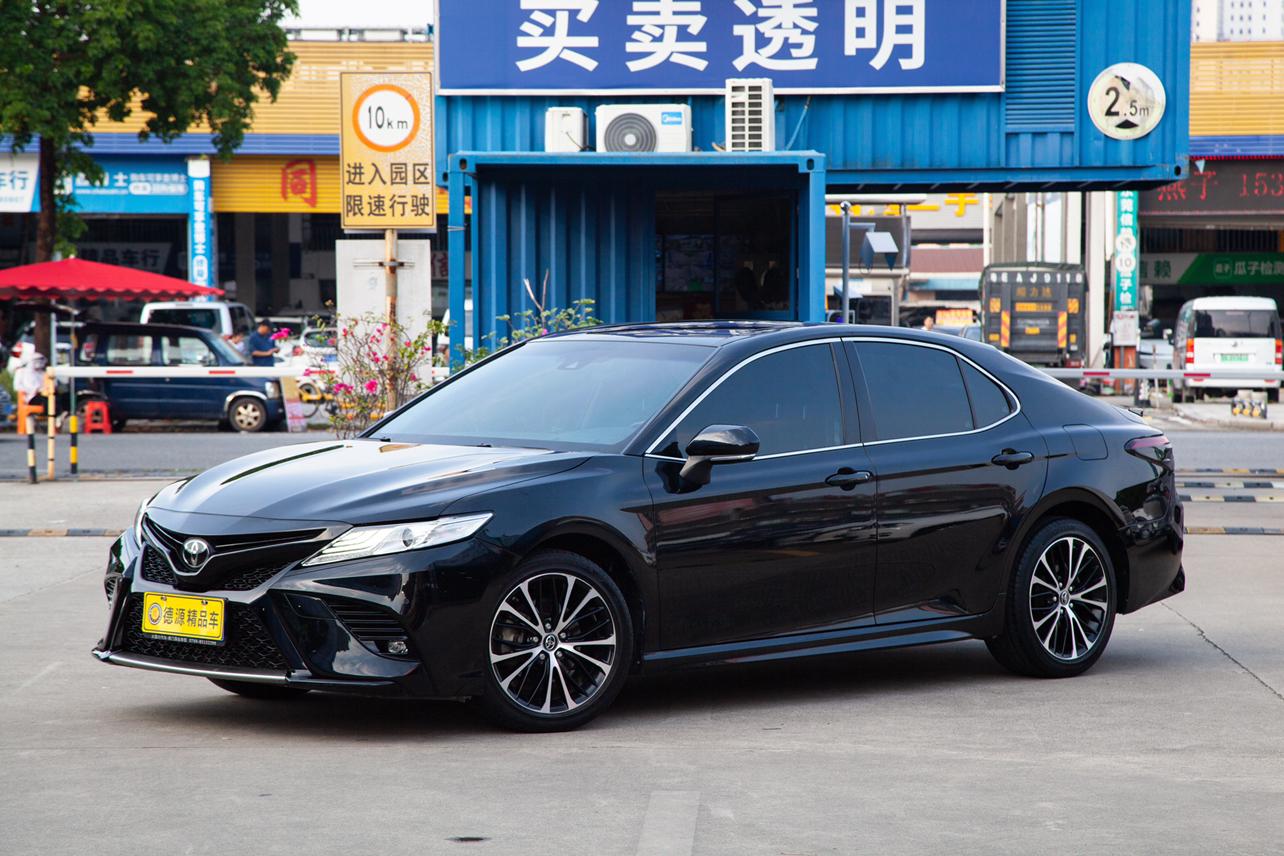Toyota Camry S Sport CN6 2019