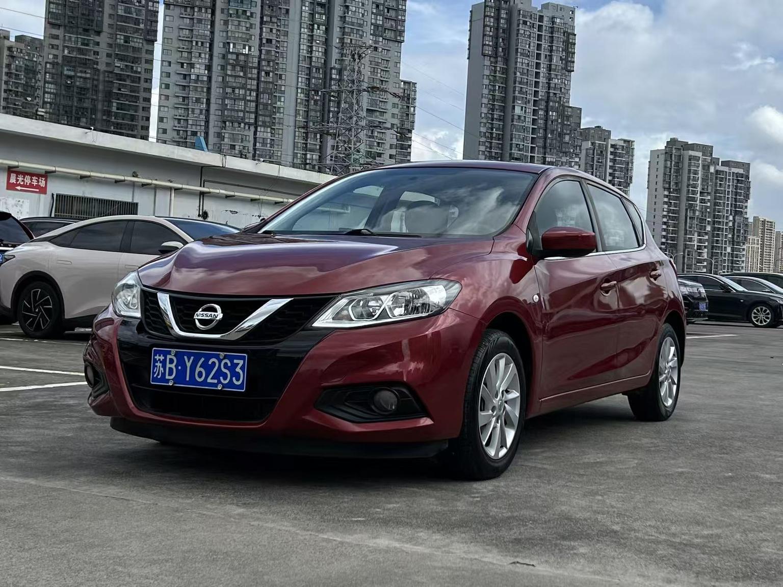 Nissan Tiida CVT Cool Dynamic (1.6L) 2020