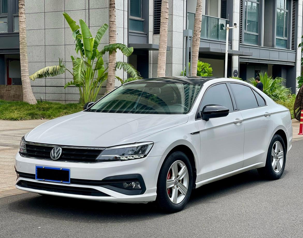 Volkswagen Lamando 230 TSI DSG Vision VI 2021