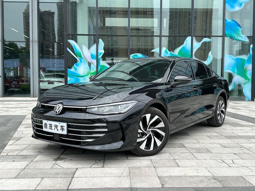 Volkswagen Passat Premium 380TSI 2024