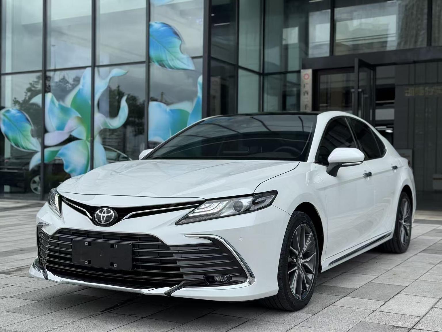 Toyota Camry 2.5G Luxury (2.5L) 2023