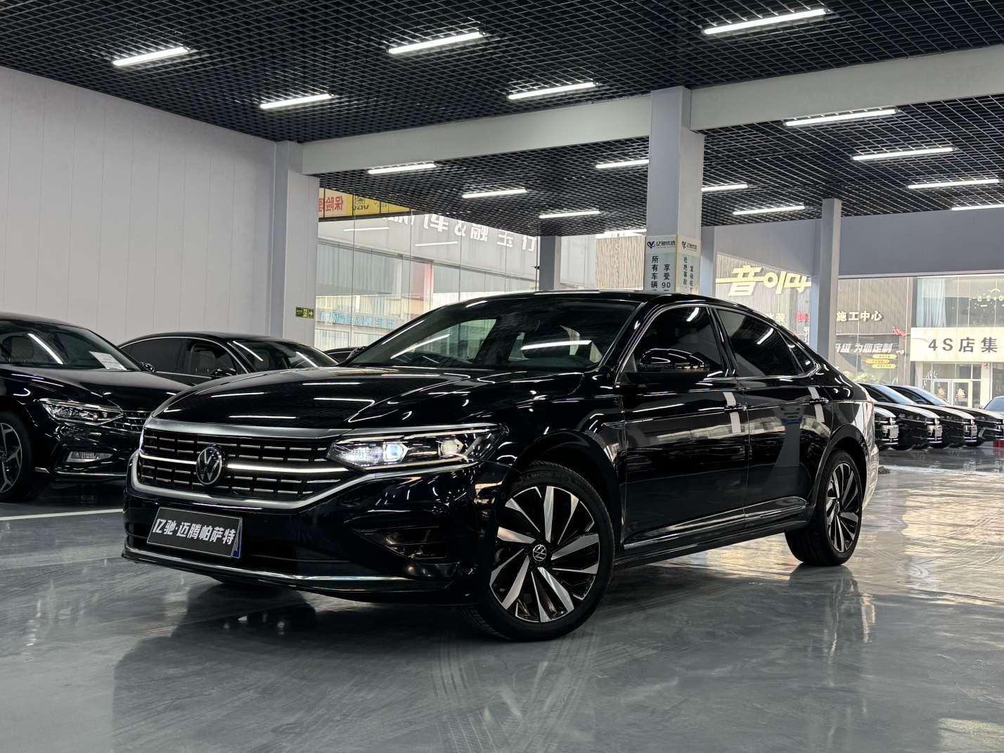 Volkswagen Passat 330TSI Luxury (2L) 2022