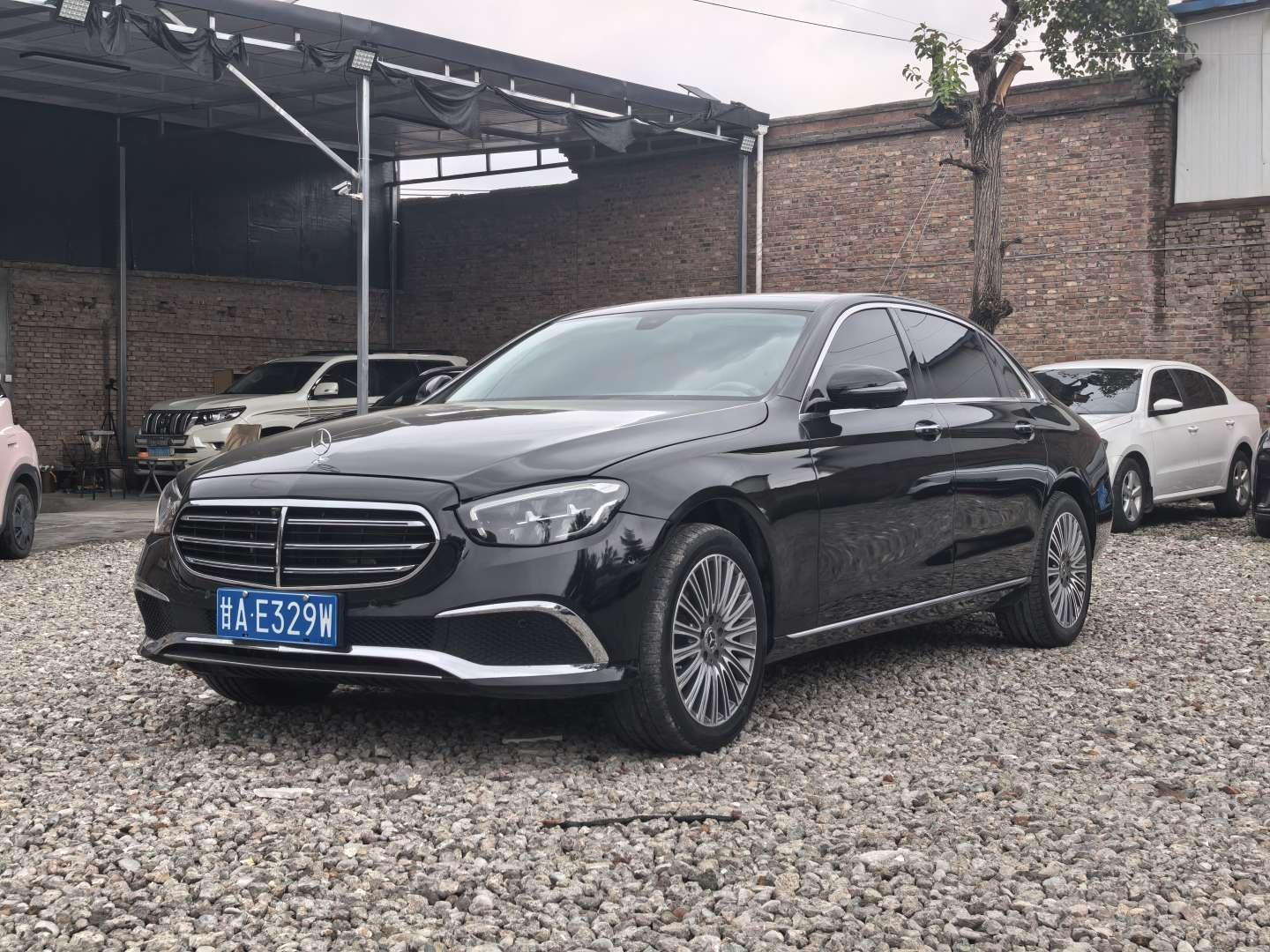 Mercedes Class-E Luxury Sedan (2L) 2023