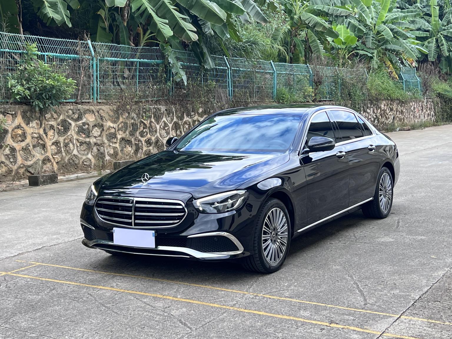 Mercedes Class-E E 300 L Luxury Sedan (2L) 2022