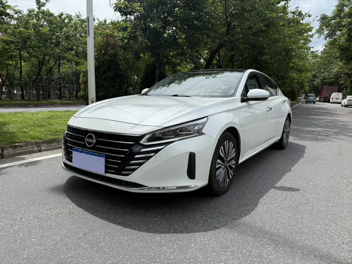 Nissan Altima XL-TLS Joy Edition 2023