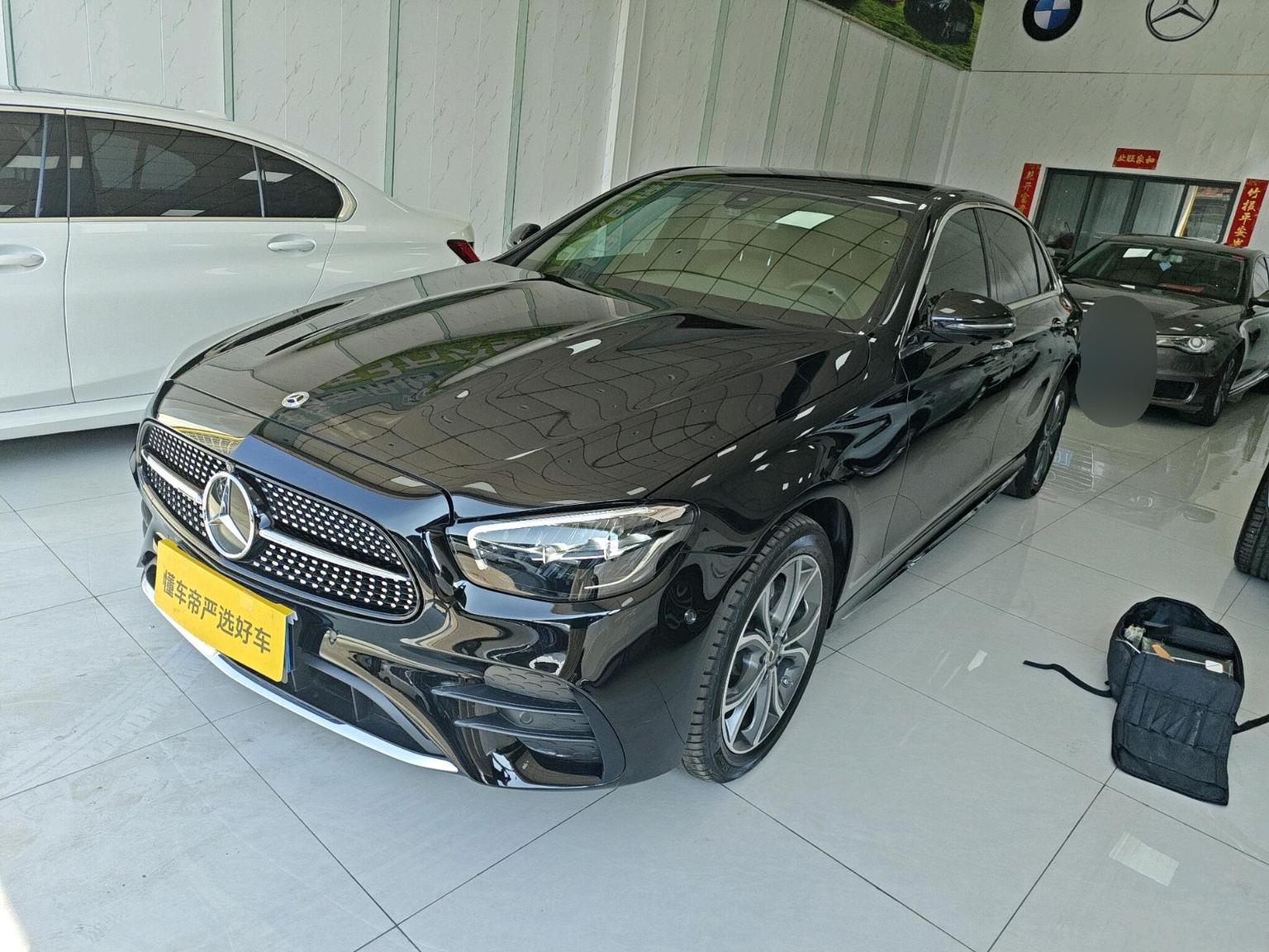 Mercedes Class-E Fashion Sport Sedan (2L) 2023