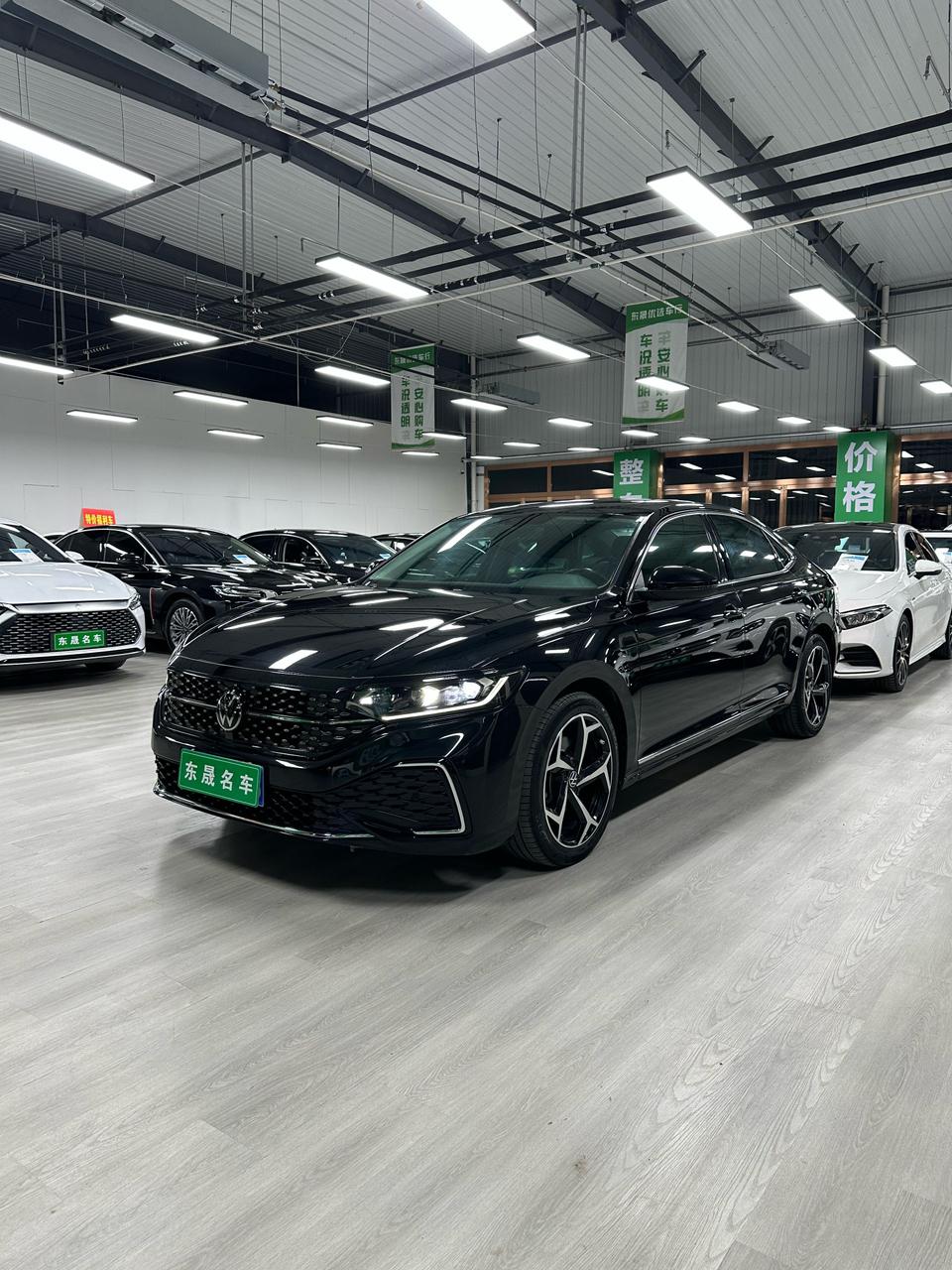 Volkswagen Passat Starry Elite 2023
