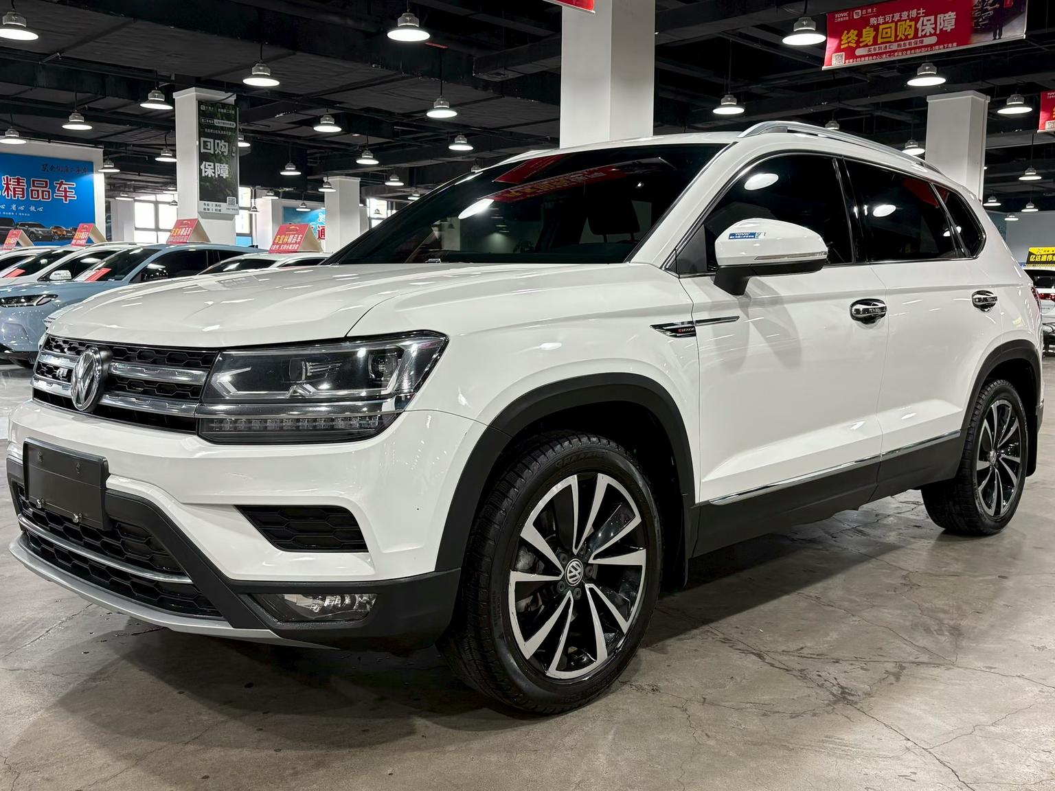 Volkswagen Tharu 330TSI 4WD Luxury 2020