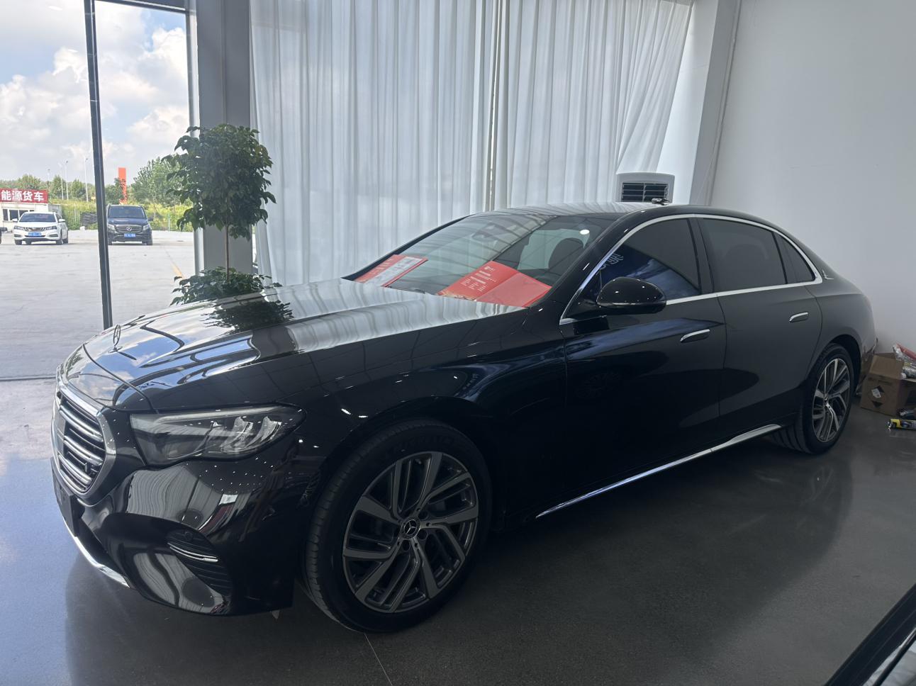 Mercedes Class-E Fashion Sedan (2L) 2024
