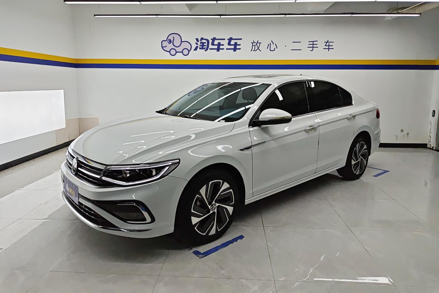 Volkswagen Bora 300TSI DSG Noble 2024
