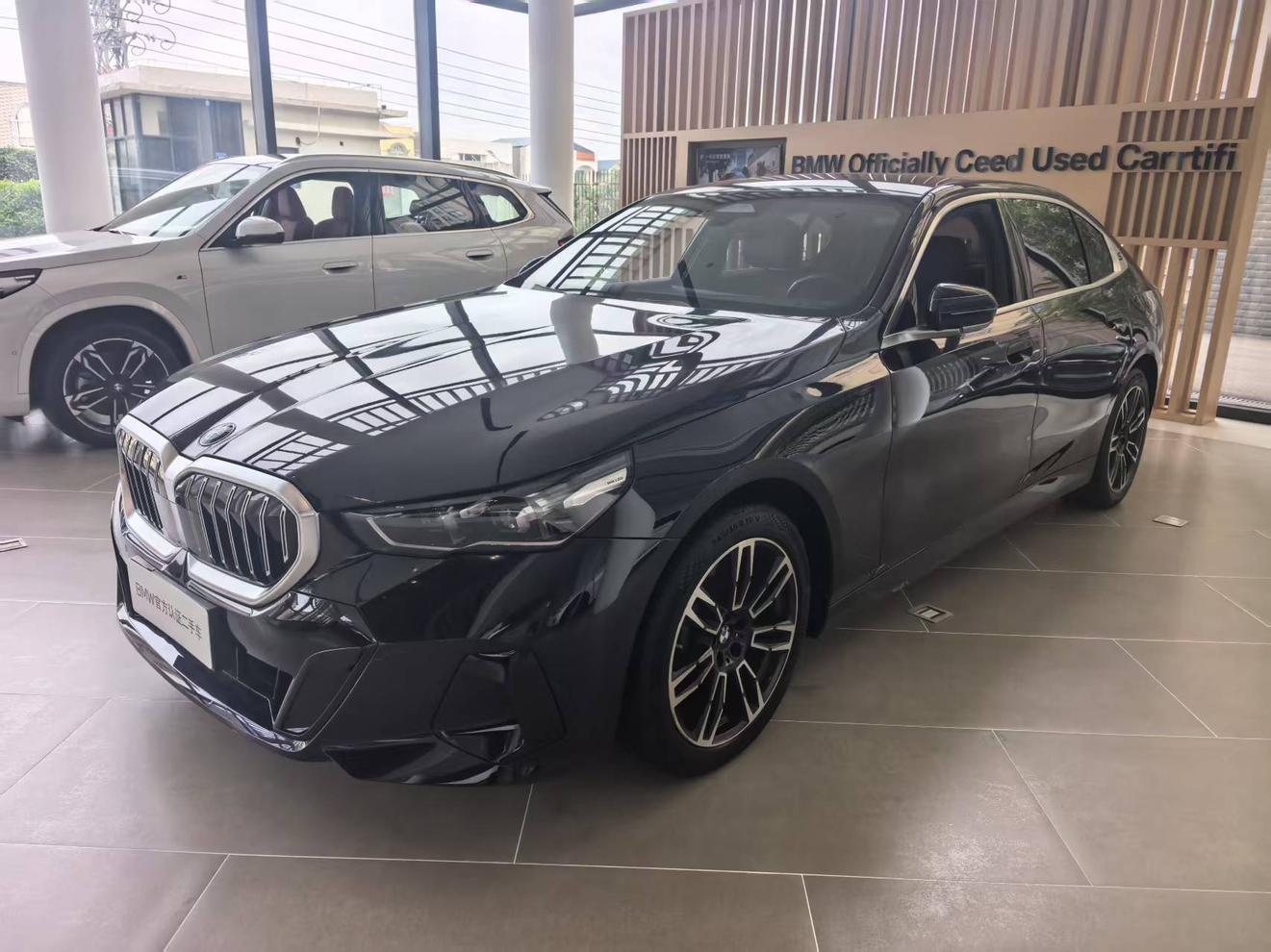 BMW 5 Series Leading M Sport Package (2L) 2024