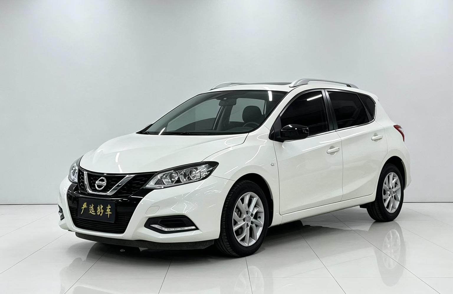 Nissan Tiida CVT Cool Dynamic (1.6L) 2022