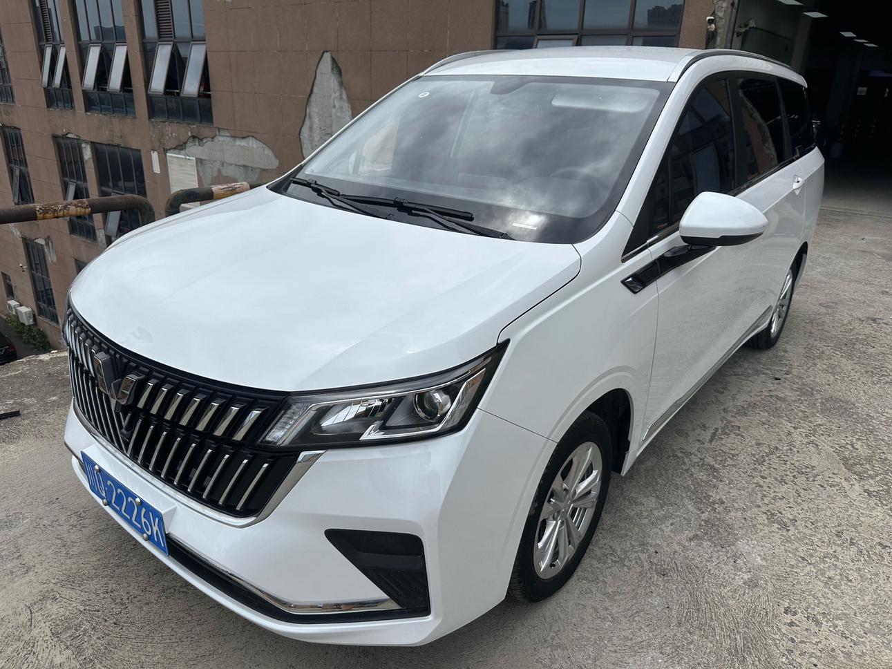 Wuling Jiachen 1.5L Manual Elite 2023
