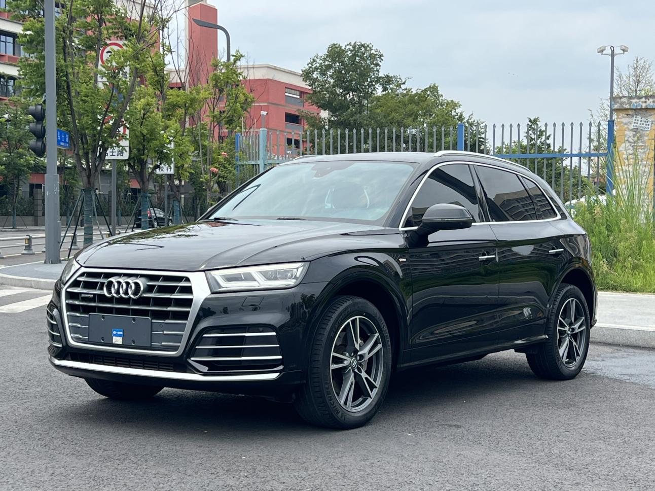 Audi Q5L 40 TFSI Honor Trendy 2020