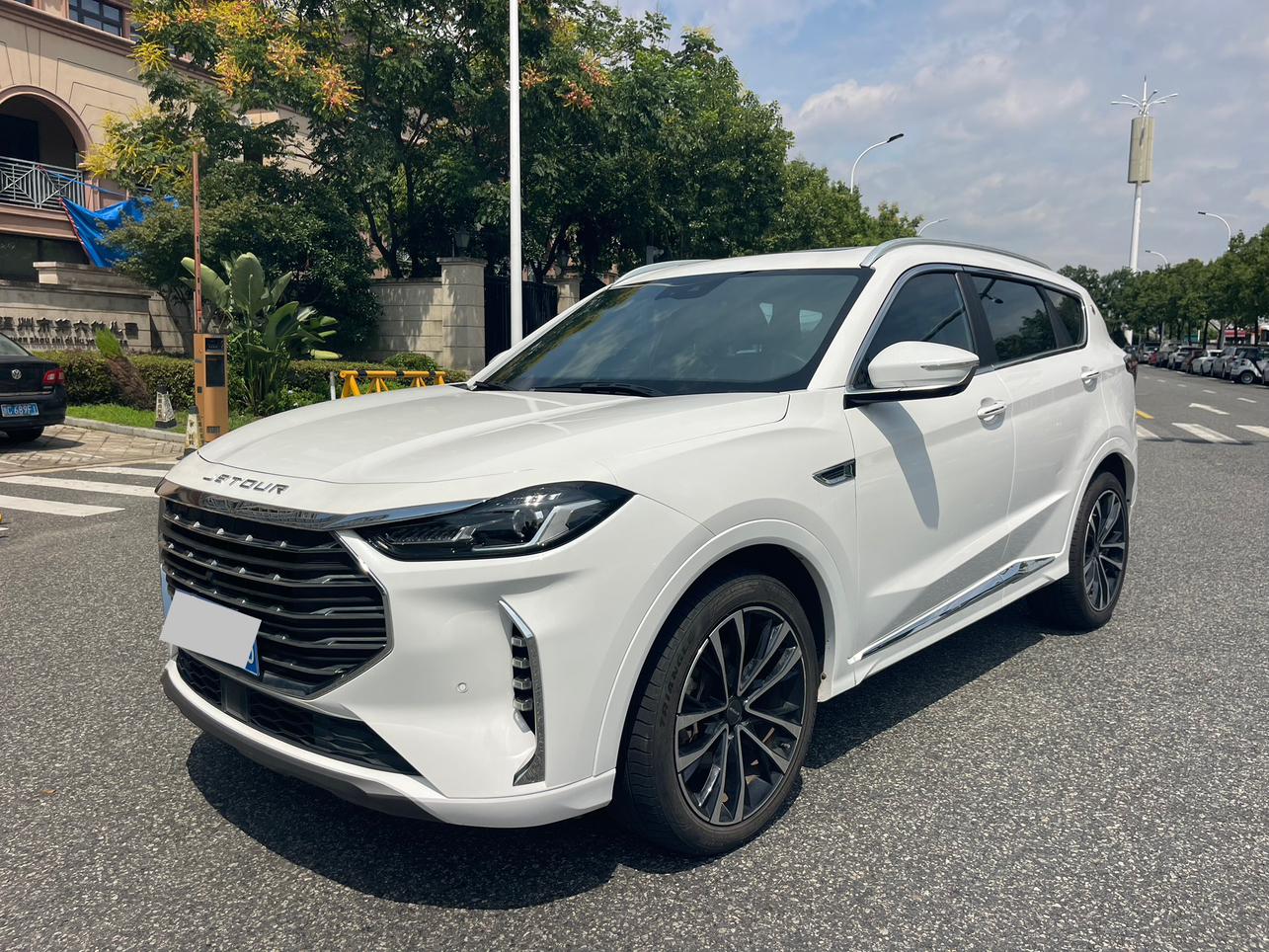 Jetour X70-Plus Earth Pro 5-Seat 2022