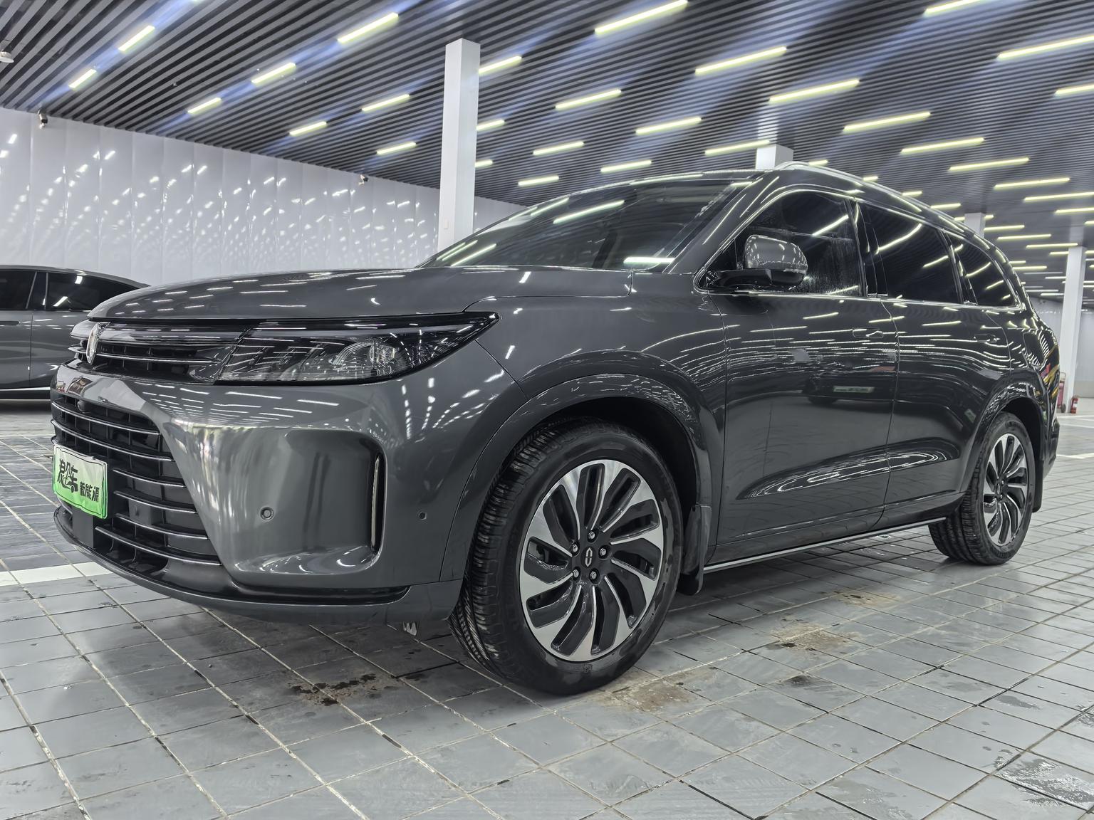 Aito M7 Plus 5-Seat RWD 2024