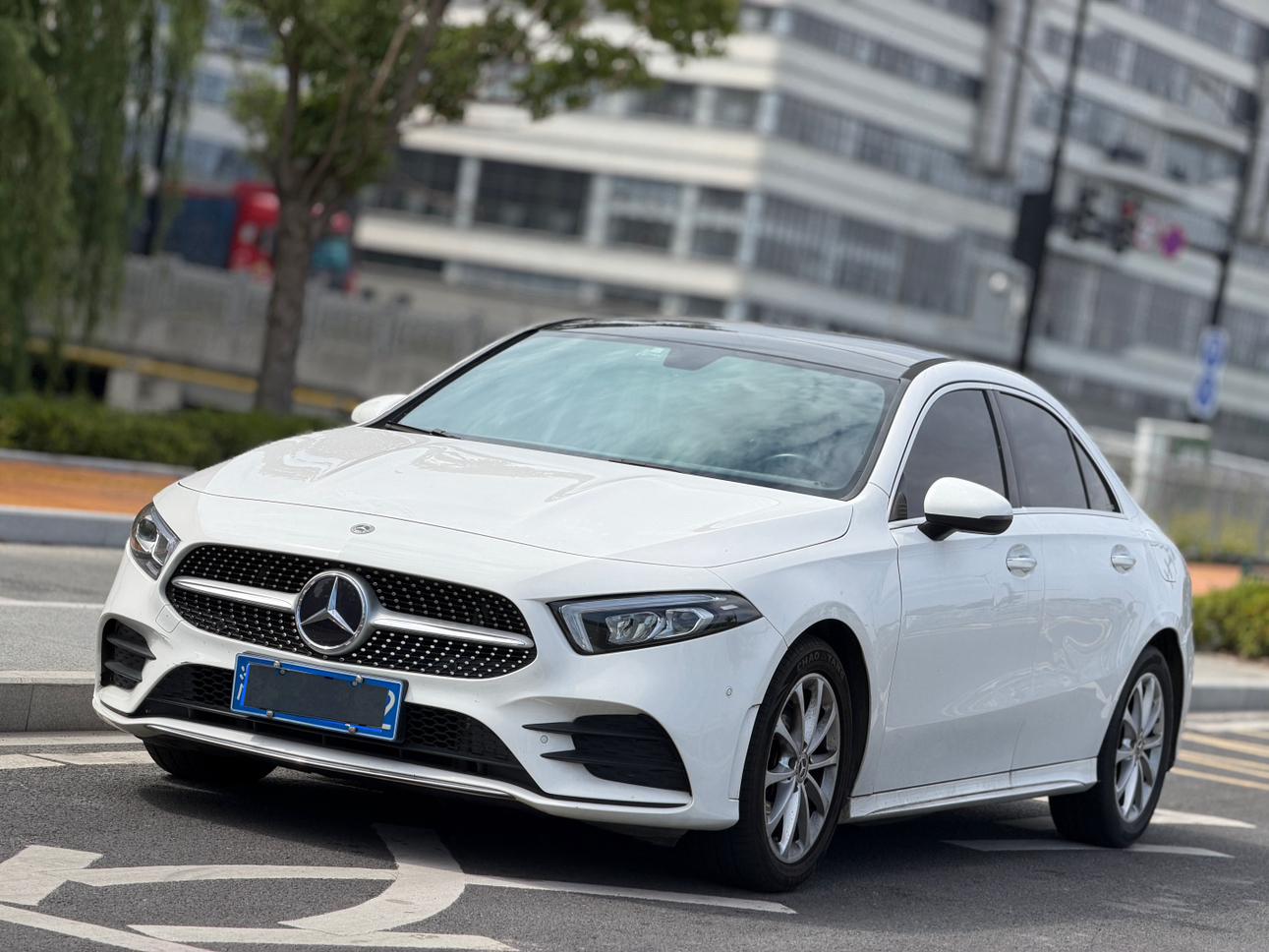 Mercedes Benz Class-A Sport Sedan Dynamic (1.3L) 2022