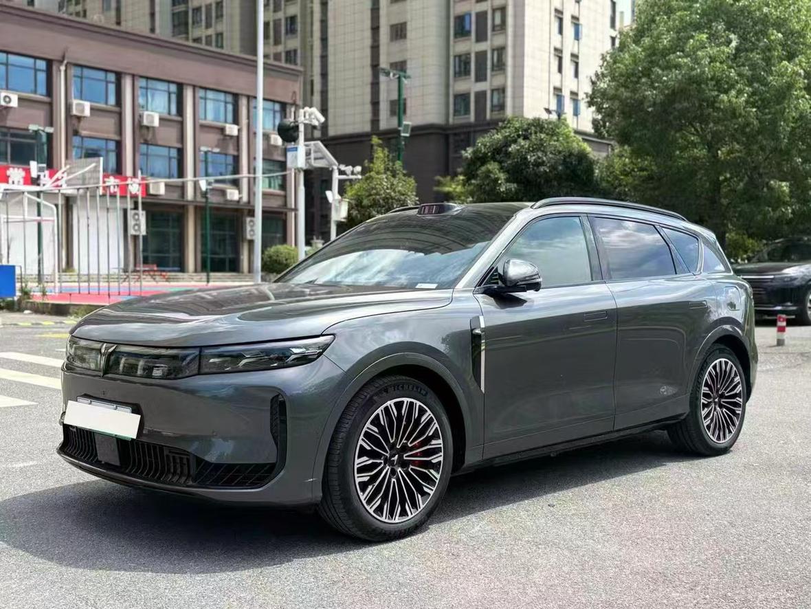 Voyah Free + Rear-Drive Qiankun 2025