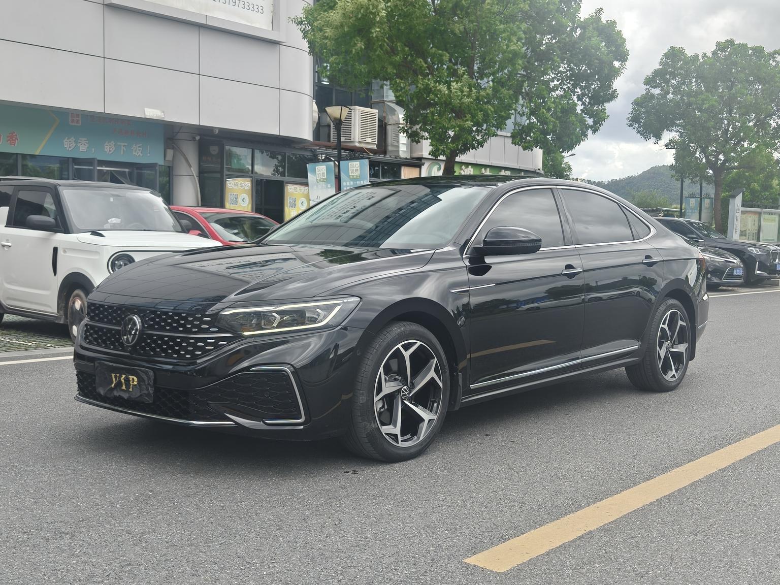 Volkswagen Passat 330TSI Luxury (2L) 2023