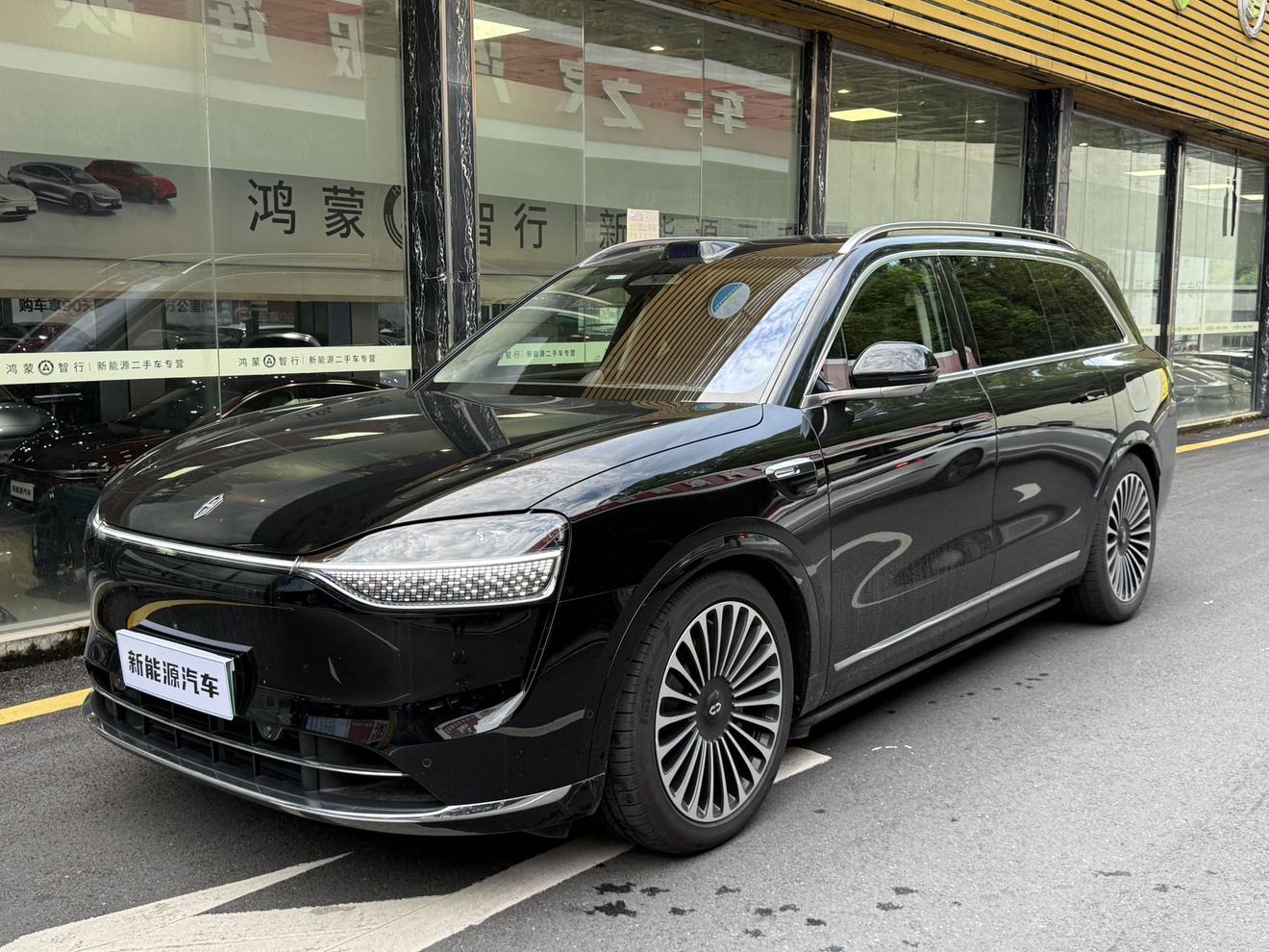 Aito M9 EREV Ultra 5-Seat (192-Line Lidar) 2025