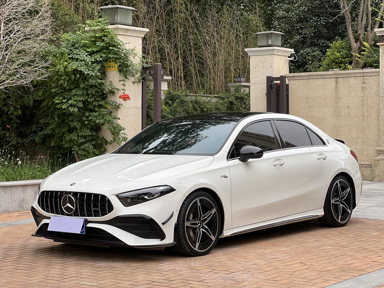 Mercedes Benz Class-A AMG A 35 L 4MATIC 2024