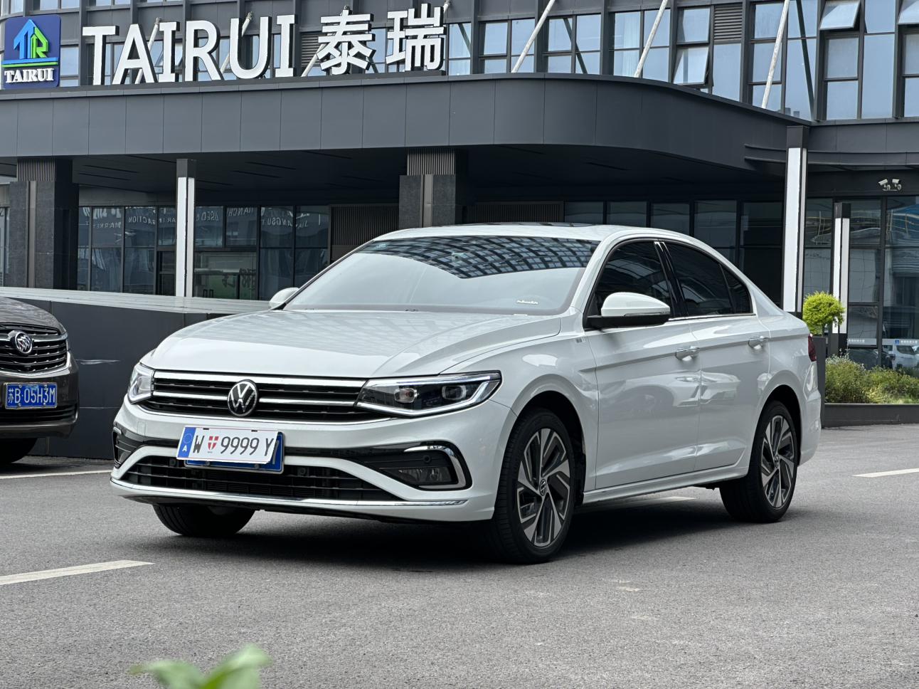 Volkswagen Bora 300TSI DSG Noble 2025