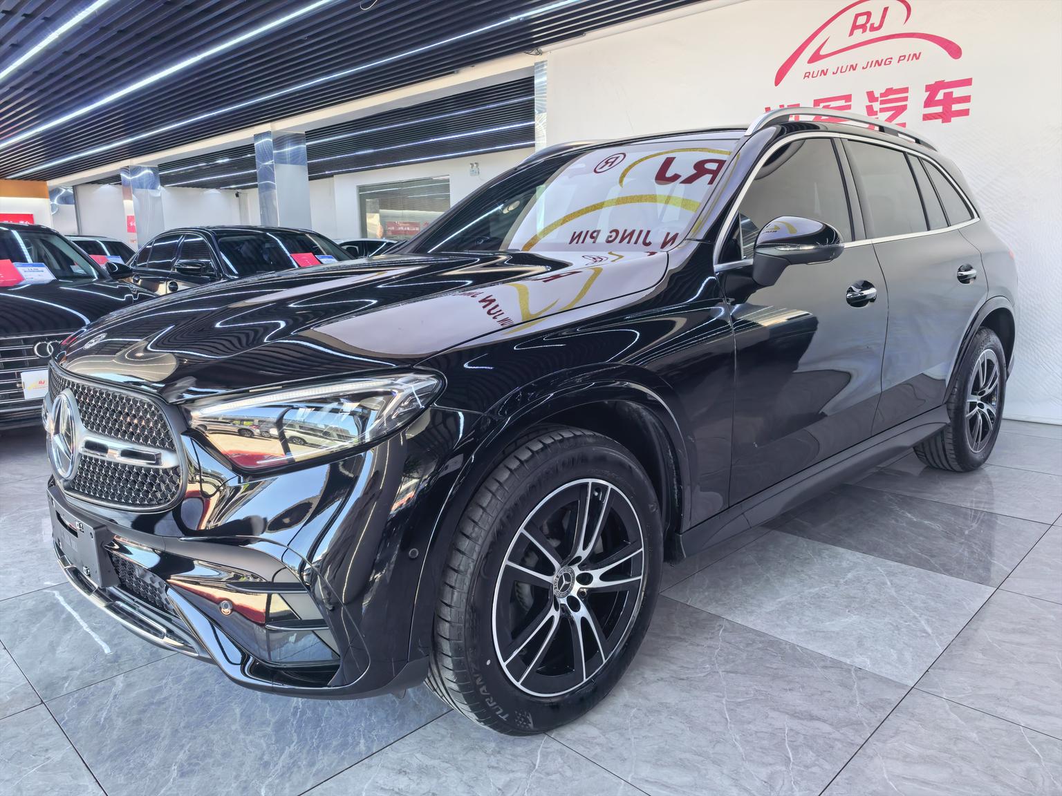 Mercedes GLC 260 L 4MATIC Luxury 5-Seat (2L) 2025