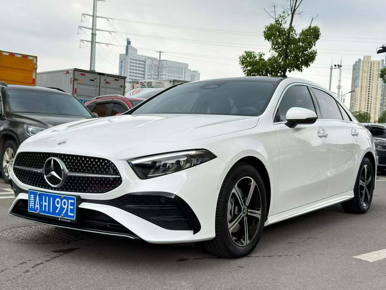 Mercedes Benz Class-A A200L 2025