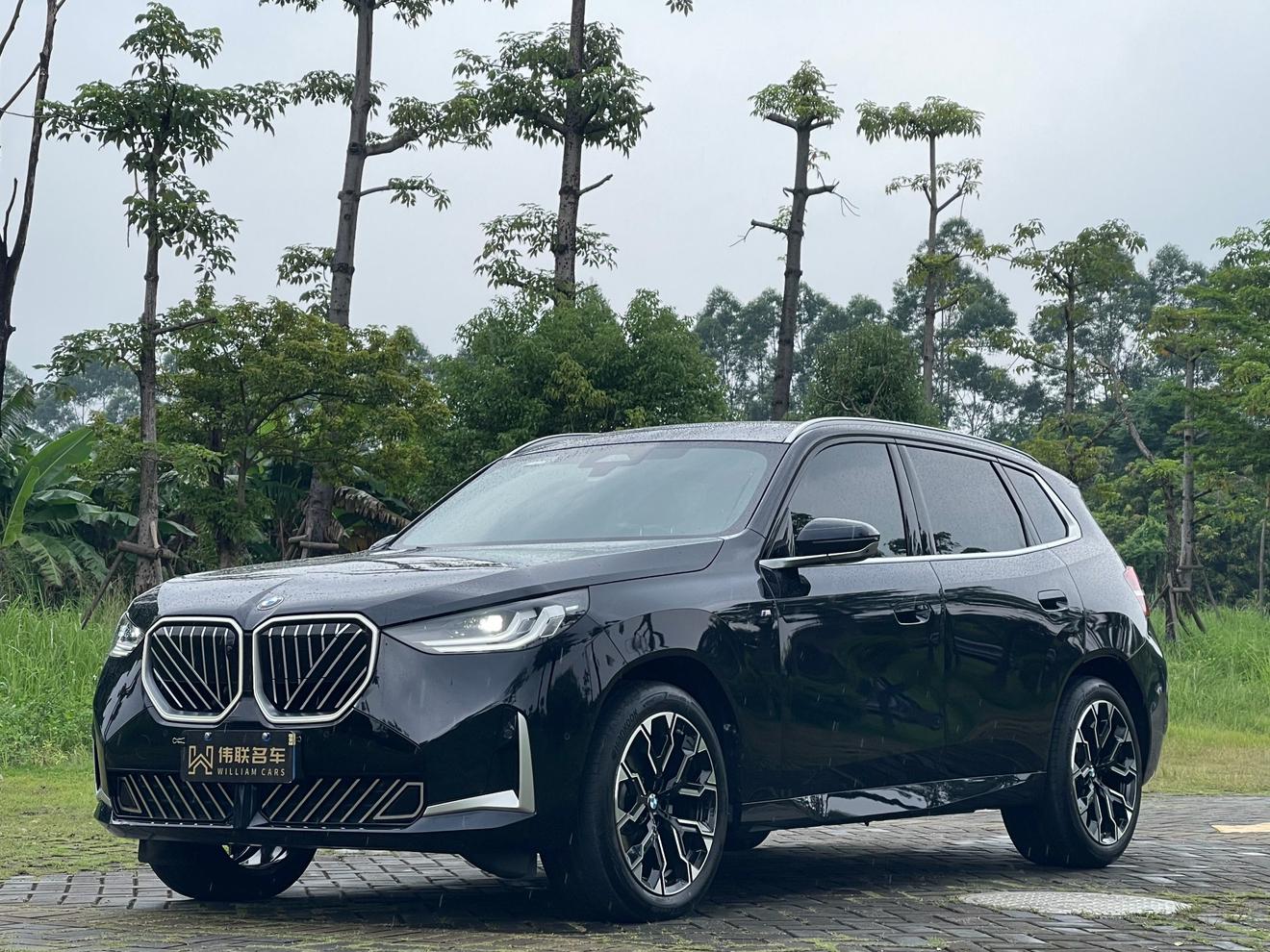 BMW X3 xDrive30L Leading M Sport Night Package (2L) 2025