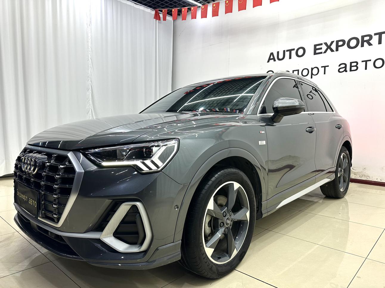 Audi Q3 35 TFSI Fashion Elegant (1.4L) 2023