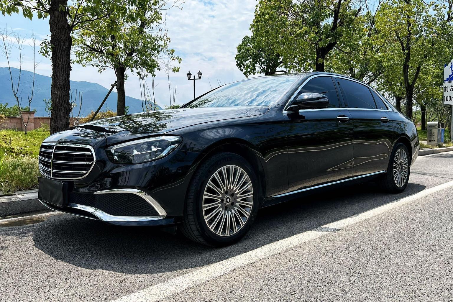 Mercedes Class-E Fashion Sedan (2L) 2023