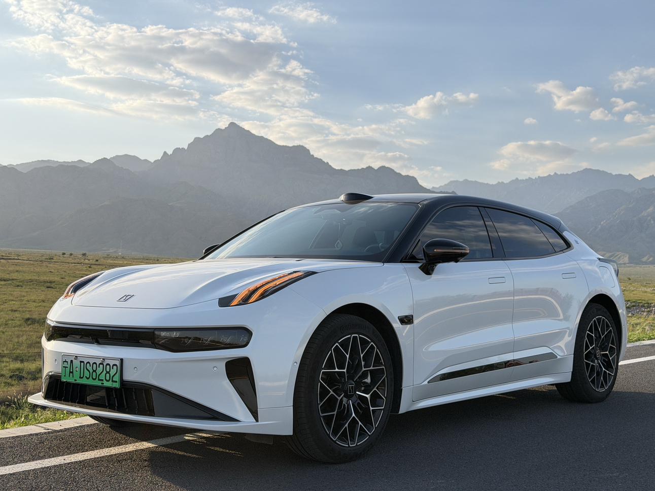 Zeekr 001 ME 100kWh AWD (85D8) 2024