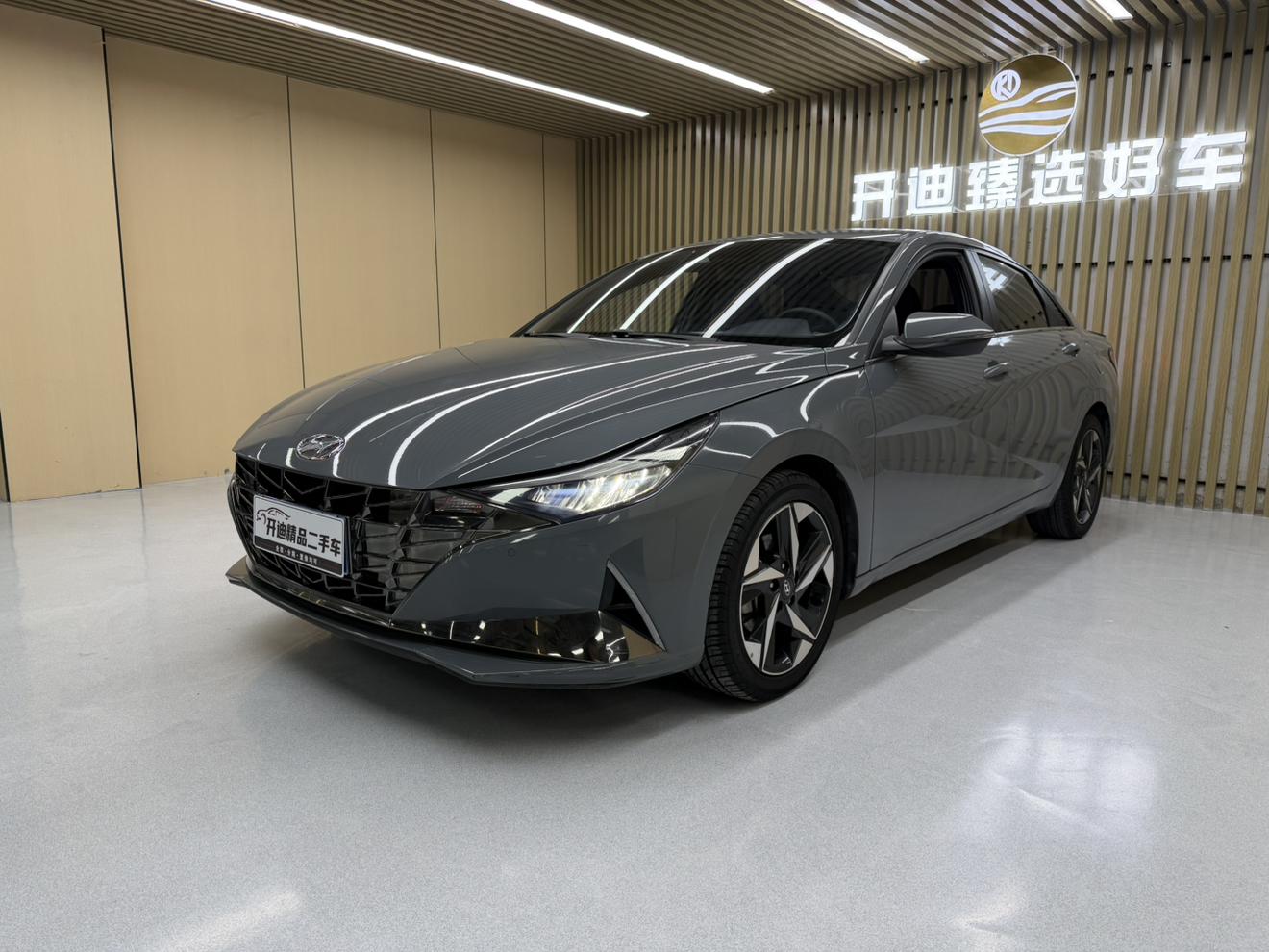 Hyundai Elantra 240TGDi DCT Top Flagship 2021